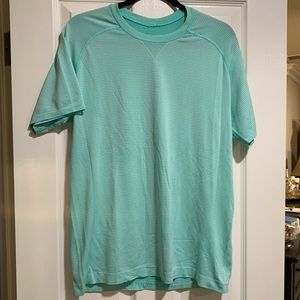 Men’s lululemon shirt